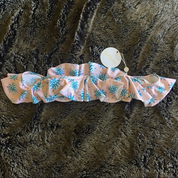 Tori Praver Off-The-Shoulder Underwire Bikini Top - Picture 1 of 6